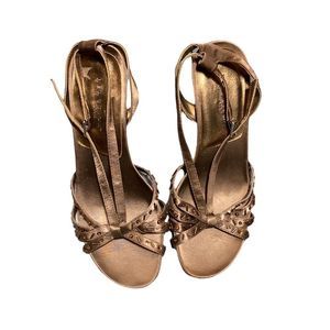 Reaction Kenneth Cole Size 9 Gold Sandal